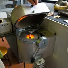 Microfusione a cera persa conto terzi — La Protofusione, Vicenza